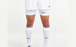 white nike shorts